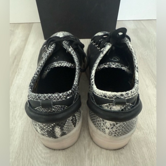 VALENTINO BY MARIO VALENTINO Dalia Sauvage Embossed Python Leather Sneakers 9.5 - Picture 8 of 12